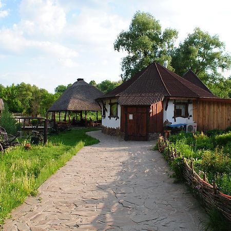 Dykyi Khutir Hotel Melniki  Ngoại thất bức ảnh