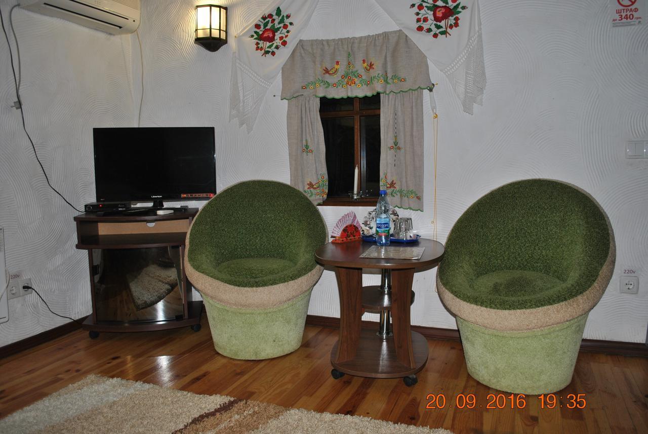 Dykyi Khutir Hotel Melniki  Ngoại thất bức ảnh